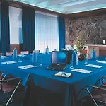 Western Biri 4*