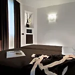 Western Biri Hotel Pádua