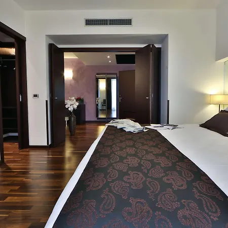 Western Biri 4* Padova