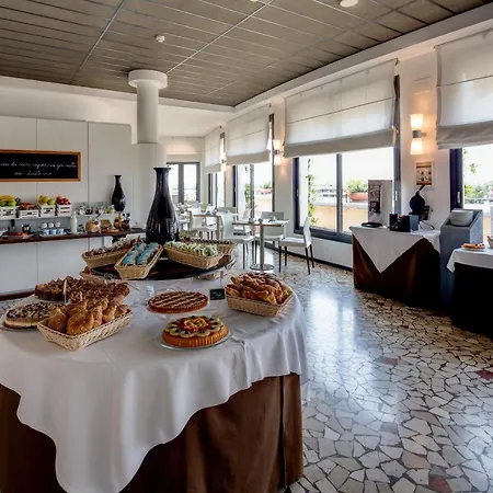 Western Biri Hotel