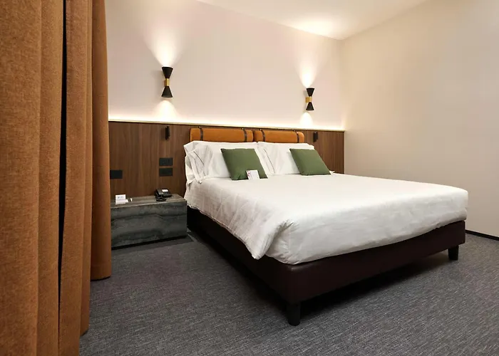 Western Biri Hotel Padua