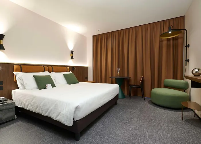 Western Biri Hotel Padua