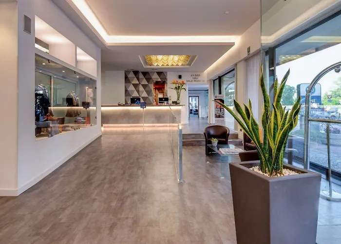 Hotel Western Biri 4*