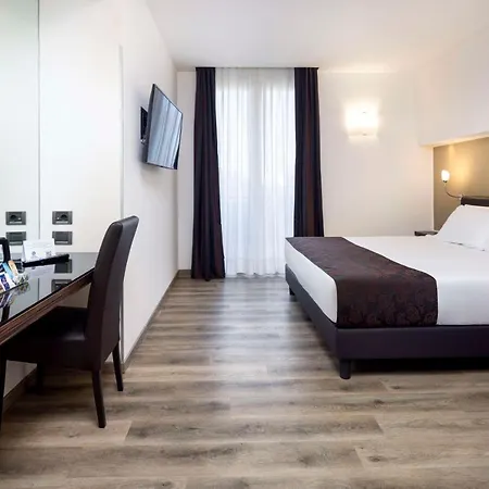 Western Biri Hotel Padua