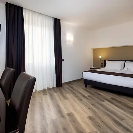 Отель Western Biri