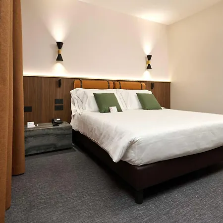 Western Biri Hotel Padua