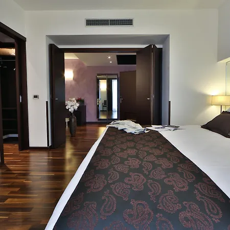Hotel Western Biri Padwa